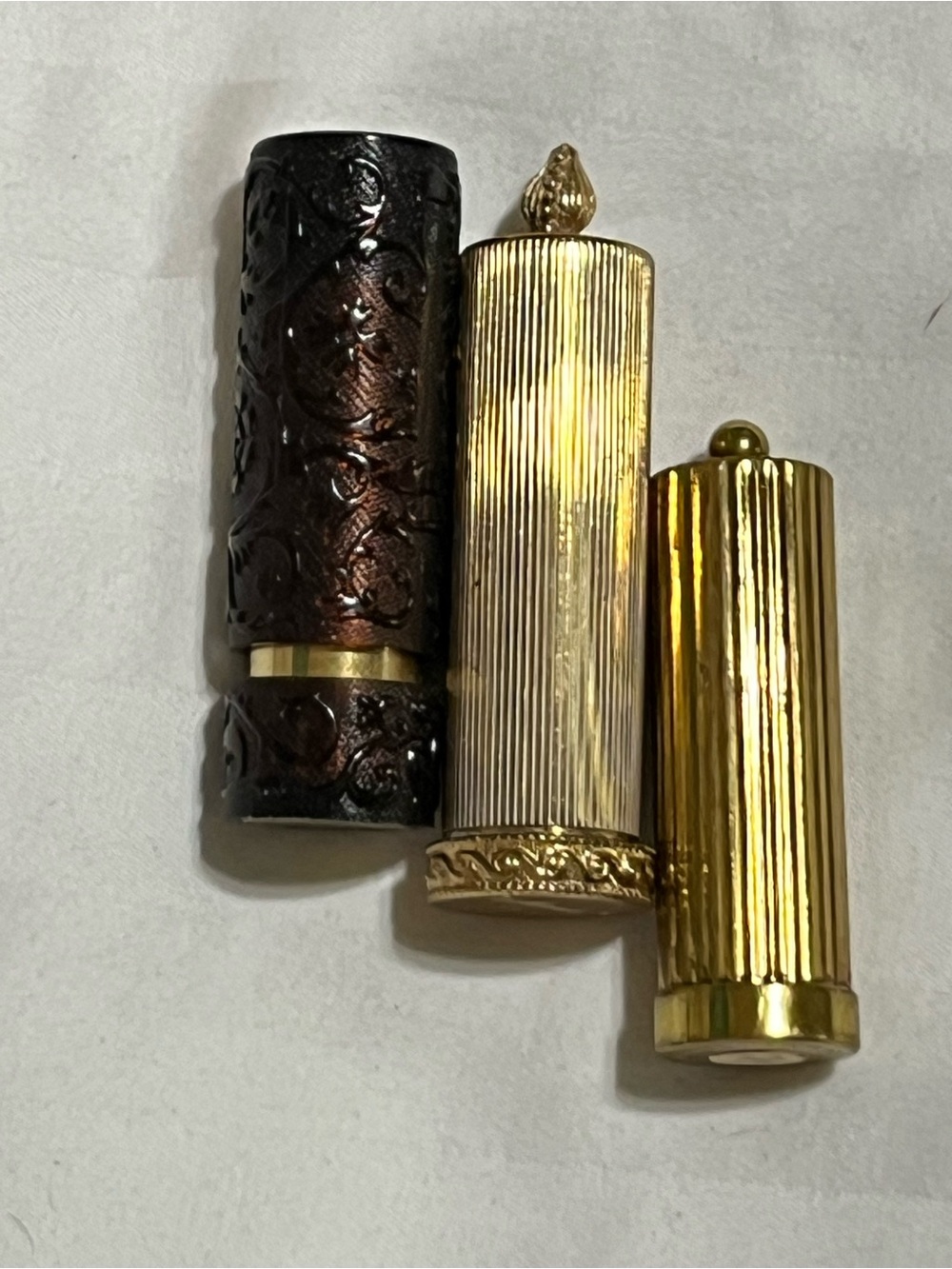 Gold and Silver Decorative Lipstick Caps — Elegant Women’s Makeup Accessory